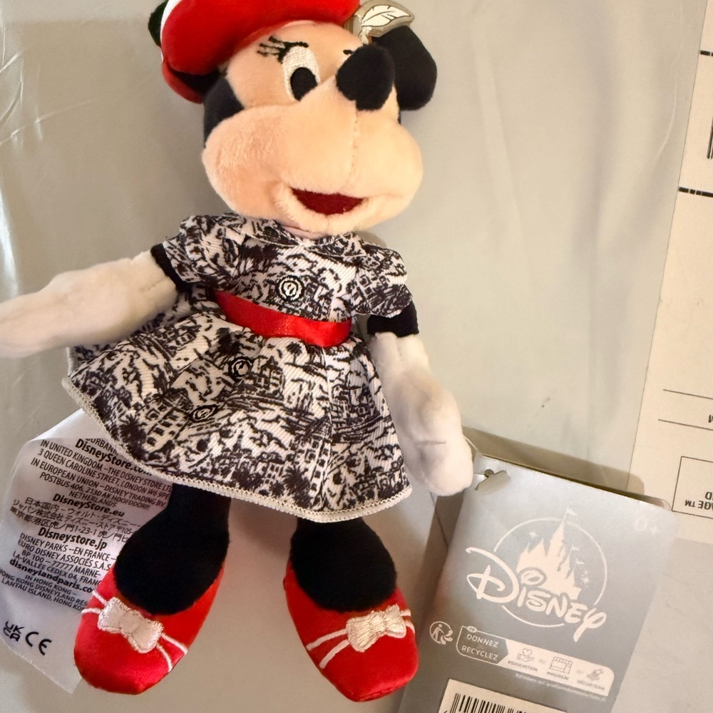 BNWT Disney Parks Riviera Resort Minnie Mouse Mini Plush 5" Keychain
